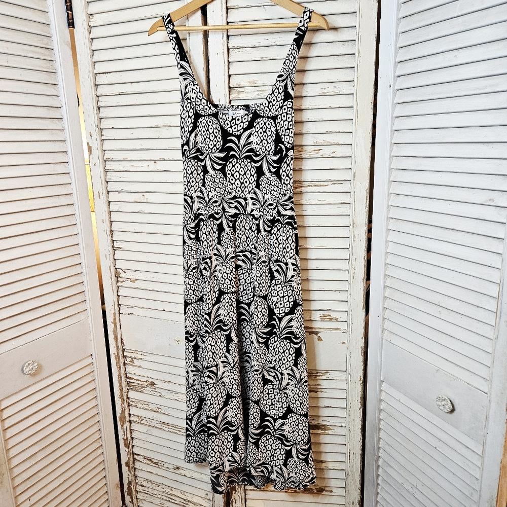 Reitmans Pineapple Print Open Back Midi Dress Medium - Picture 2 of 16